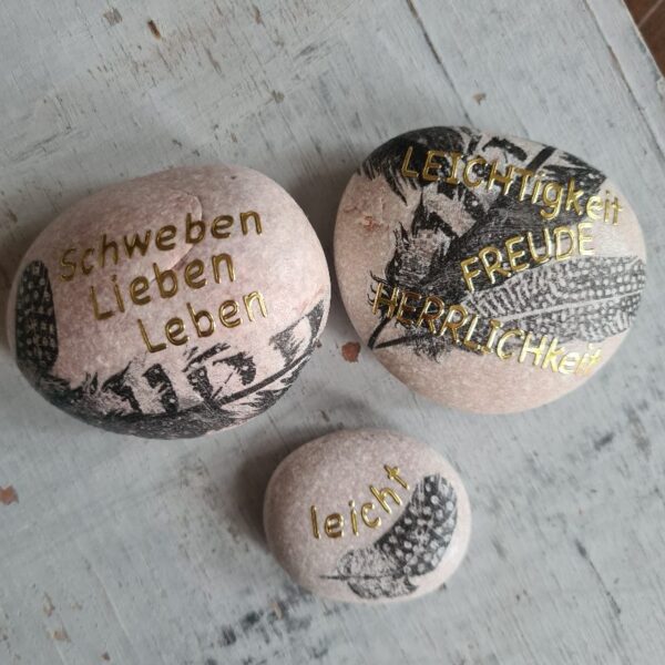 Stein "Schweben, lieben, leben" – Bild 2