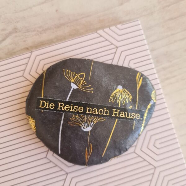 Trauerstein "Die Reise nach Hause"