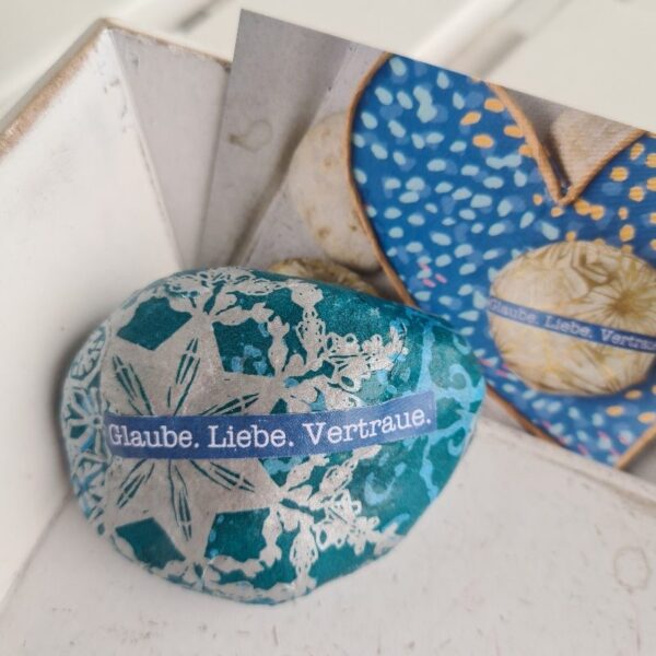 Stein "Glaube. Liebe. Vertraue." – Bild 3