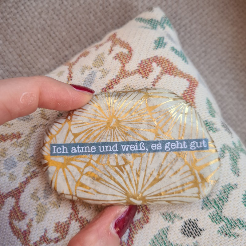stein in gold mit spruch ich atme