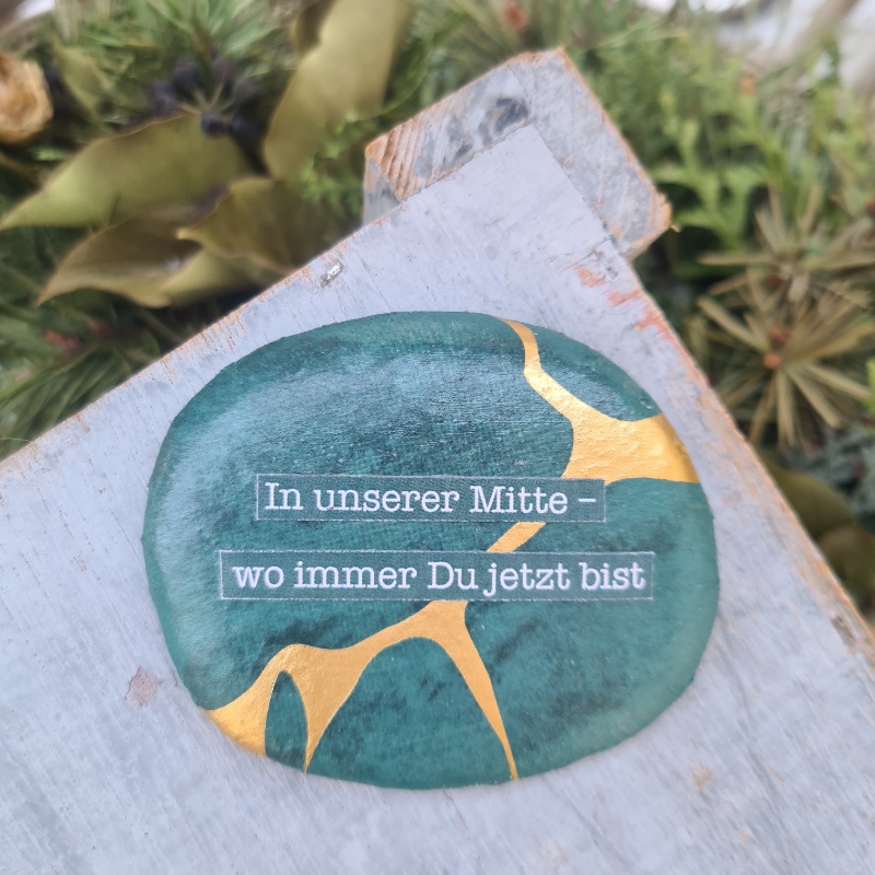 Trauerstein grüngold